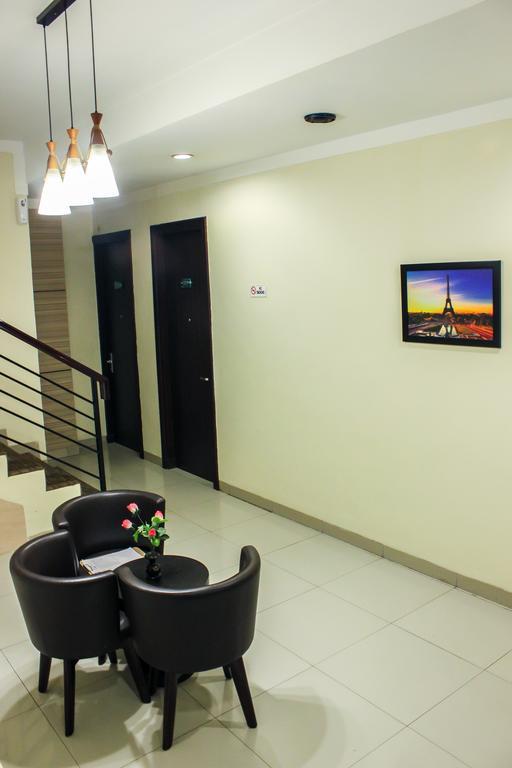 Vindhika Hotel Makassar Luaran gambar