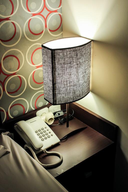 Vindhika Hotel Makassar Luaran gambar